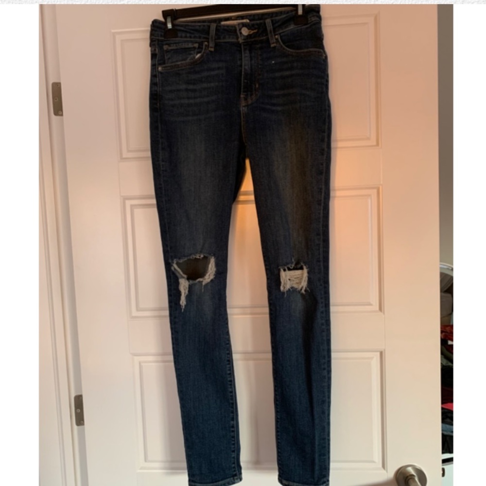 712 Levi’s